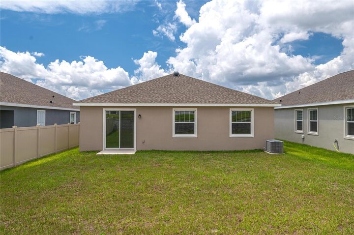 Property Photo: 2523 Mariah Place FL 33850