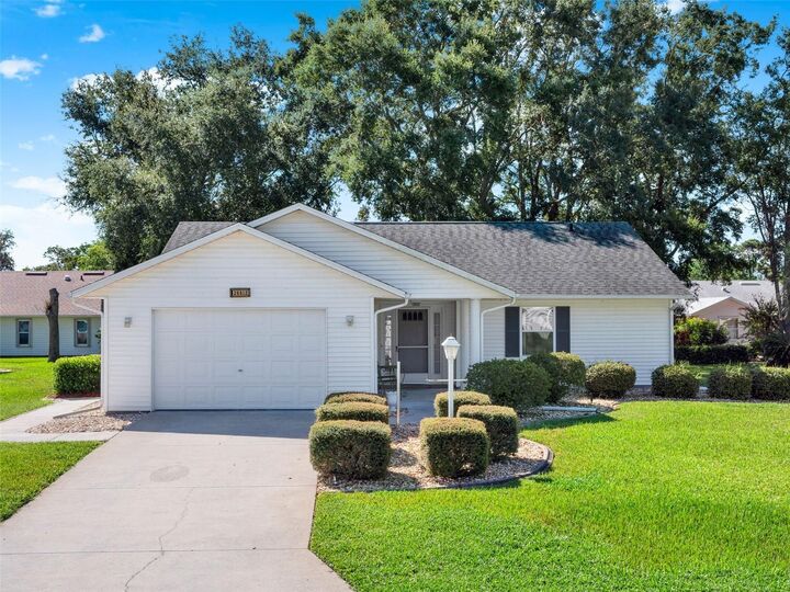 Property Photo:  26812 Racquet Circle  FL 34748 