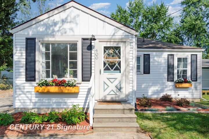 Property Photo:  400 Longview Street  MI 48642 