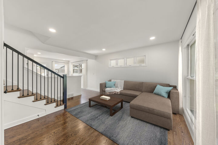 Property Photo: 823 N Ellsworth Street IL 60563