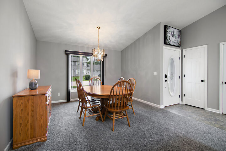 Property Photo: 1154 King Arthur Lane IL 60914