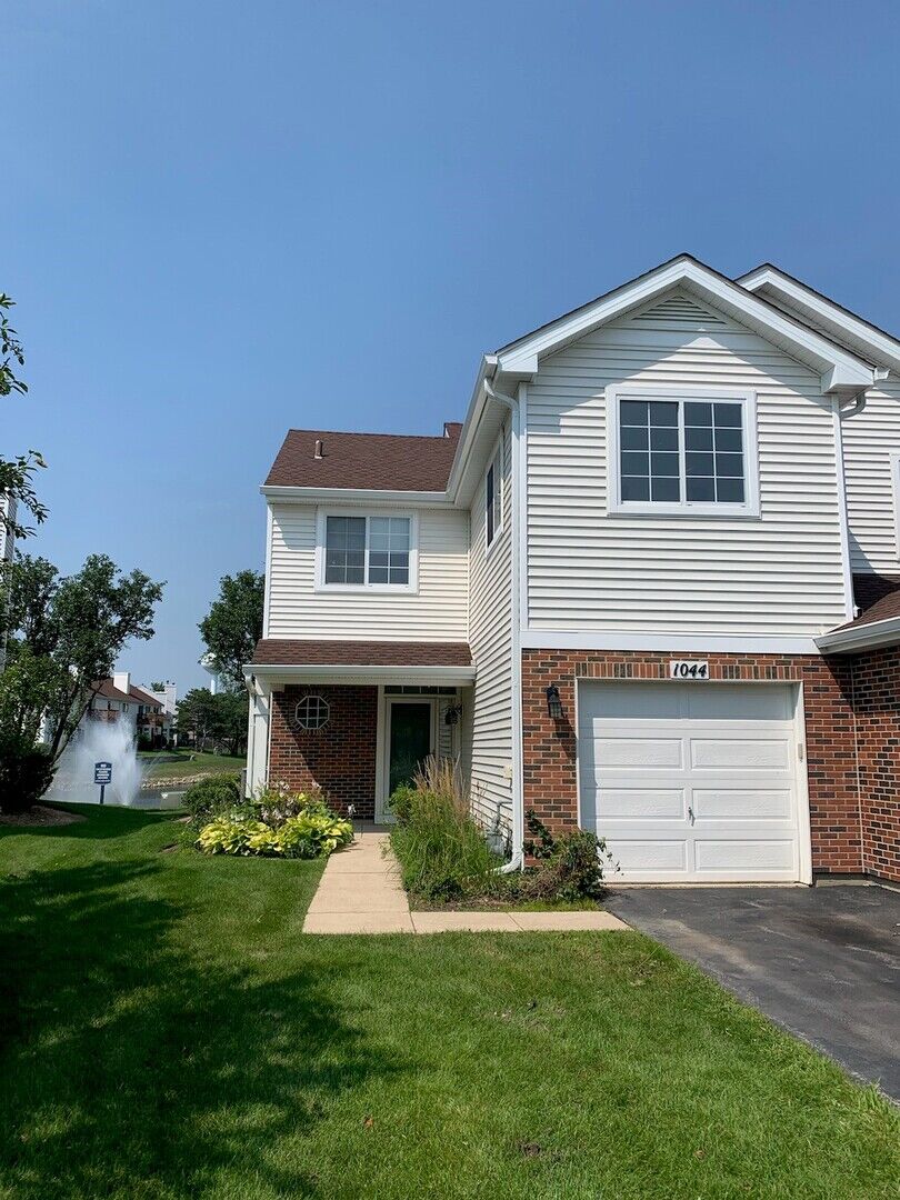 Property Photo:  1044 Ripple Ridge Drive  IL 60561 