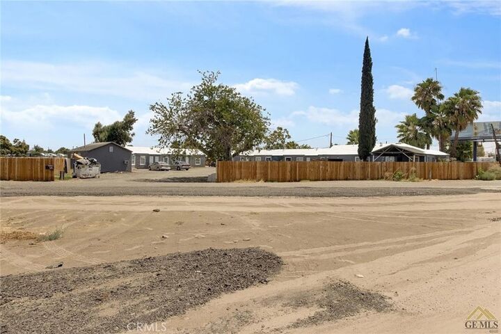 Property Photo:  6050 State Road  CA 93308 