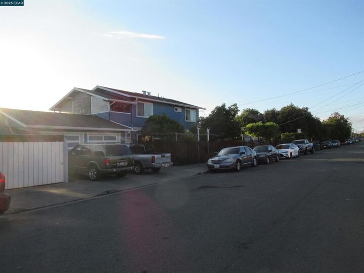 Property Photo:  615 15th St  CA 94801 