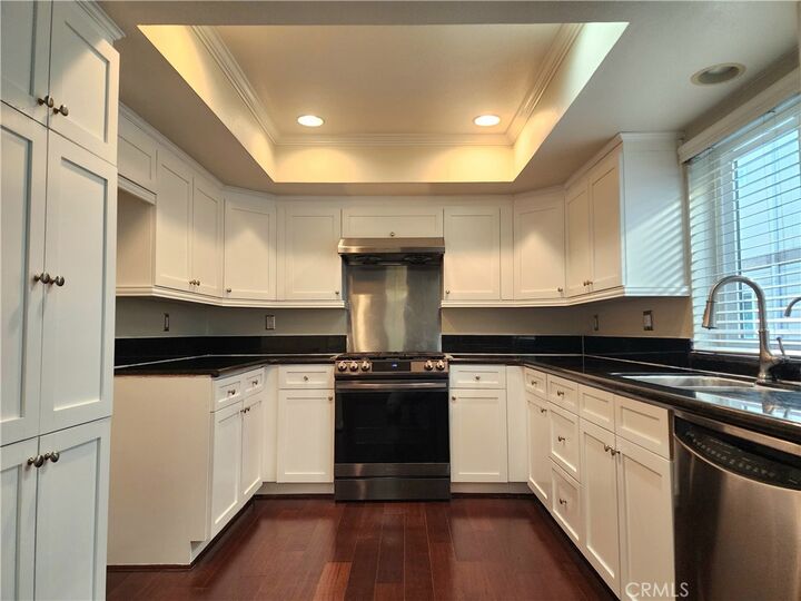 Property Photo:  145 Bonita Street C  CA 91006 