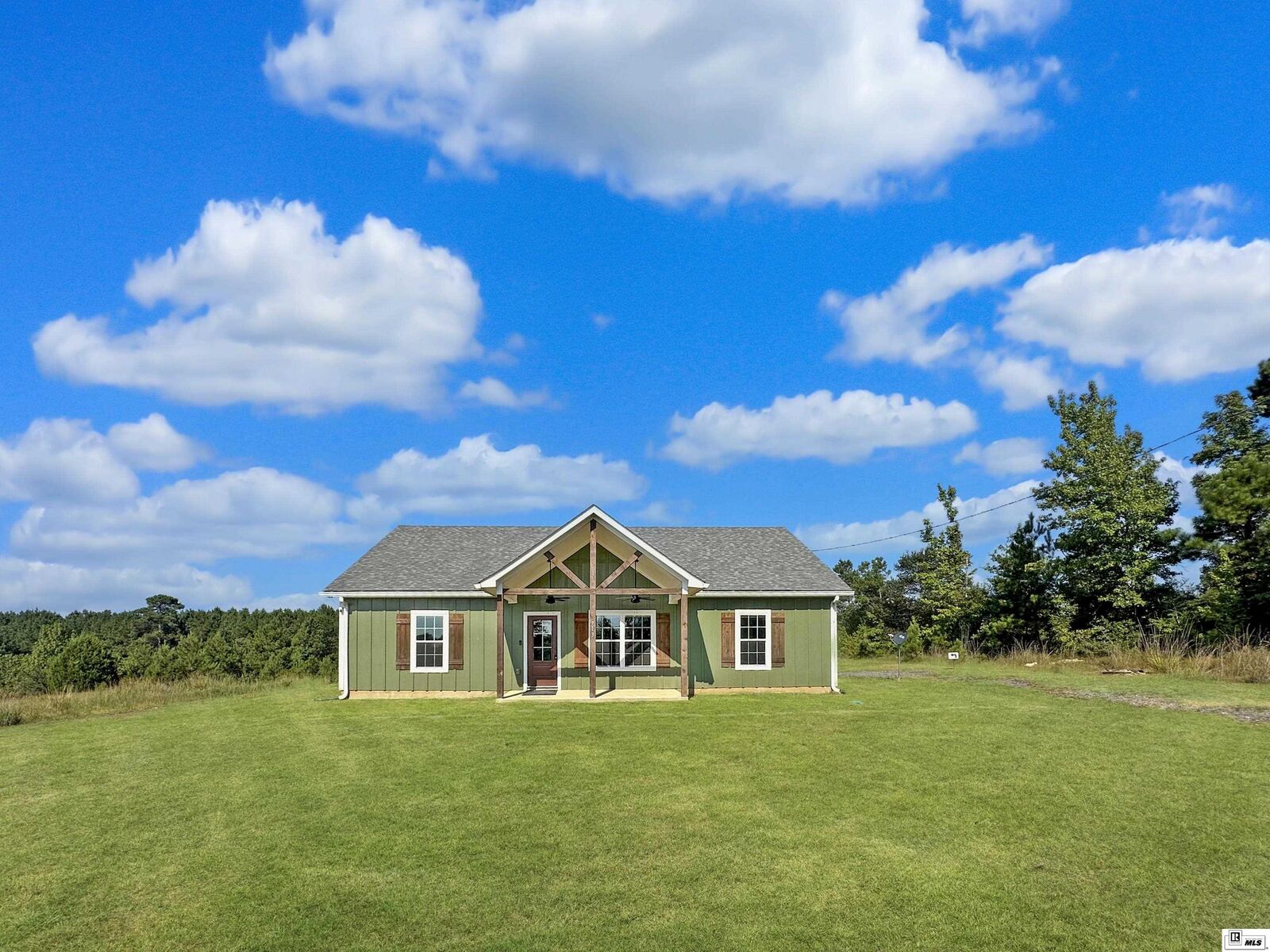 Property Photo: 713 New Mineral Springs Road LA 71225