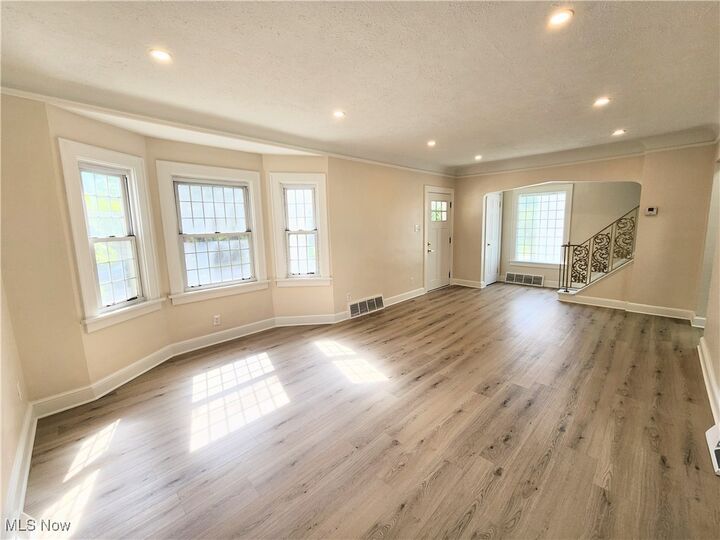 Property Photo: 1166 Argonne Road OH 44121