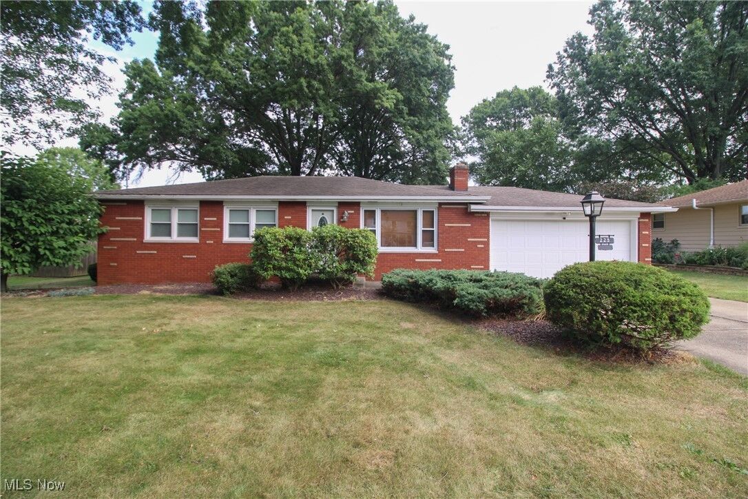 Property Photo:  223 Evergreen Drive  OH 44514 