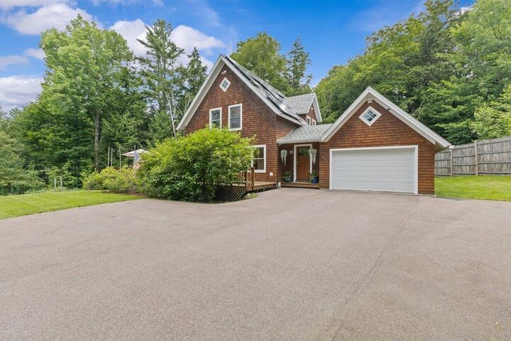 Property Photo: 367 Sylvan Park Road VT 05672