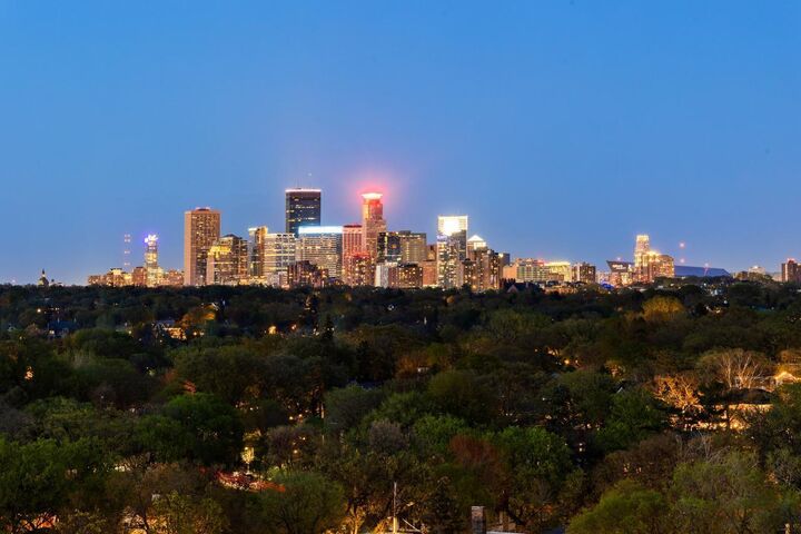 3145 Dean Court 1100  Minneapolis MN 55416 photo