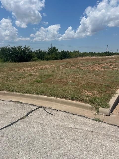 Property Photo: 5202 Granite Circle TX 79606