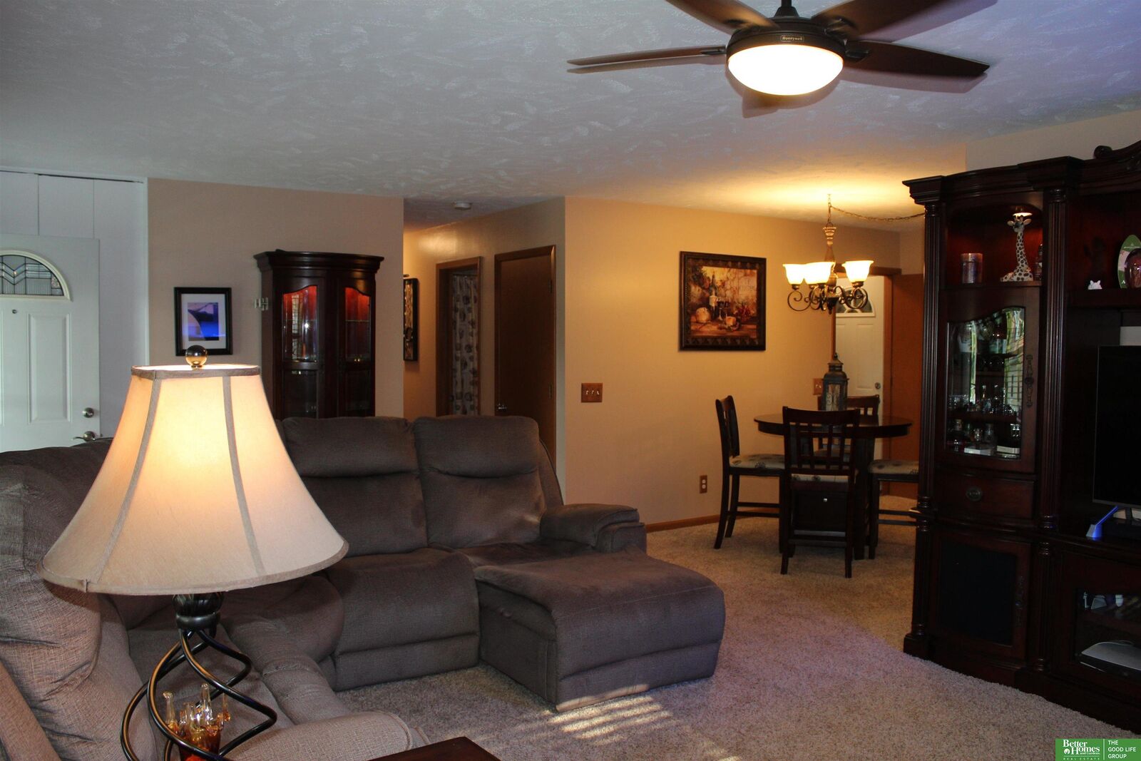 Property Photo: 9823 Evans Street NE 68134