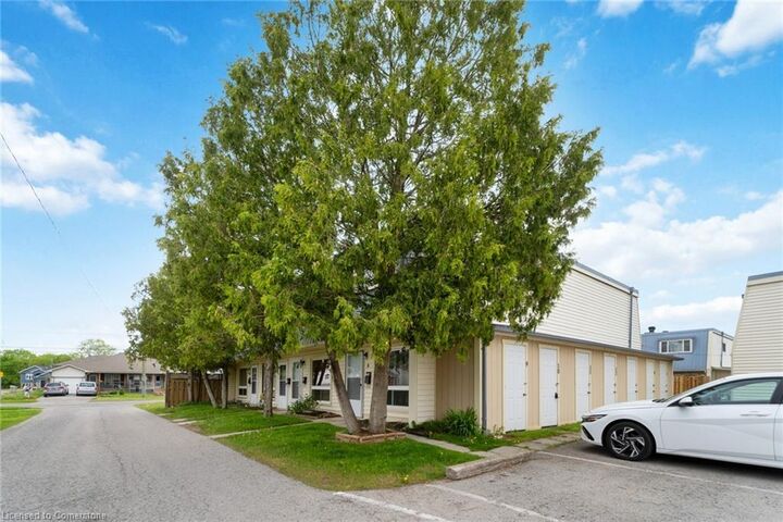 Property Photo: 8646 Willoughby Drive 10 ON L2G 6X7