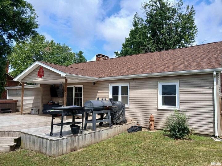 Property Photo:  403 W 8th Street  IL 62951 