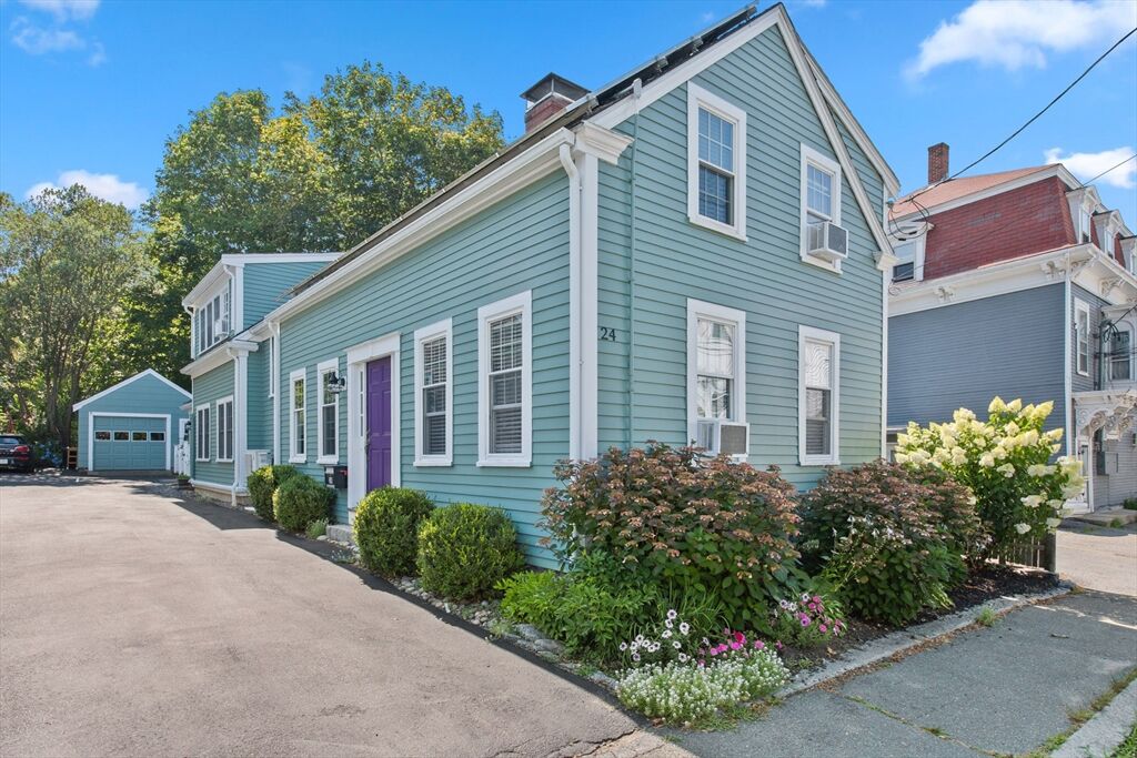 Property Photo:  24 School St  MA 01966 