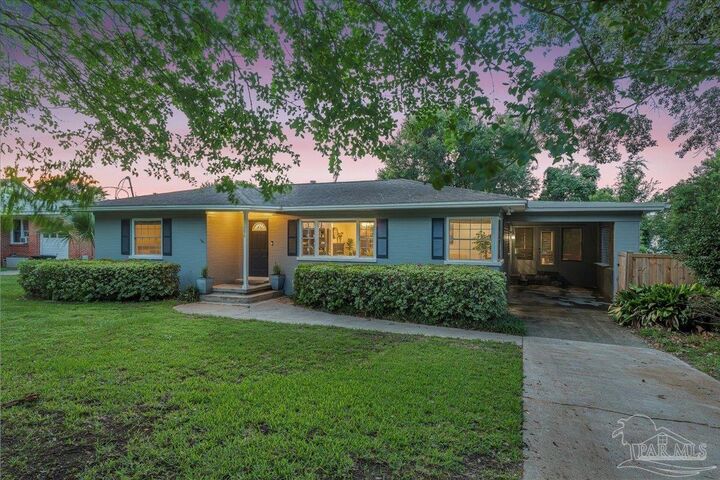 Property Photo: 3070 Magnolia Ave FL 32503
