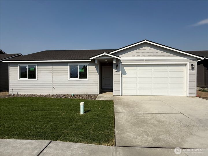 Property Photo:  2425  Noah Street SE  WA 98802 