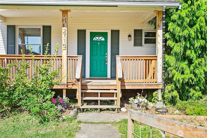 Property Photo:  2715  Patton Street  WA 98225 
