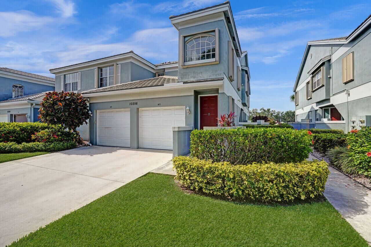 Property Photo: 10256 Andover Coach Circle H2 FL 33449