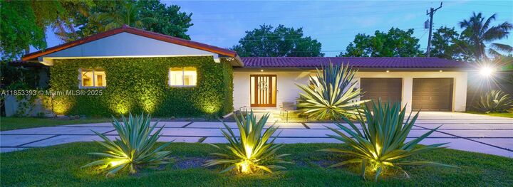 8760 SW 84th St  Miami FL 33173 photo