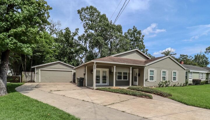 Property Photo: 1630 Central Dr. TX 77706