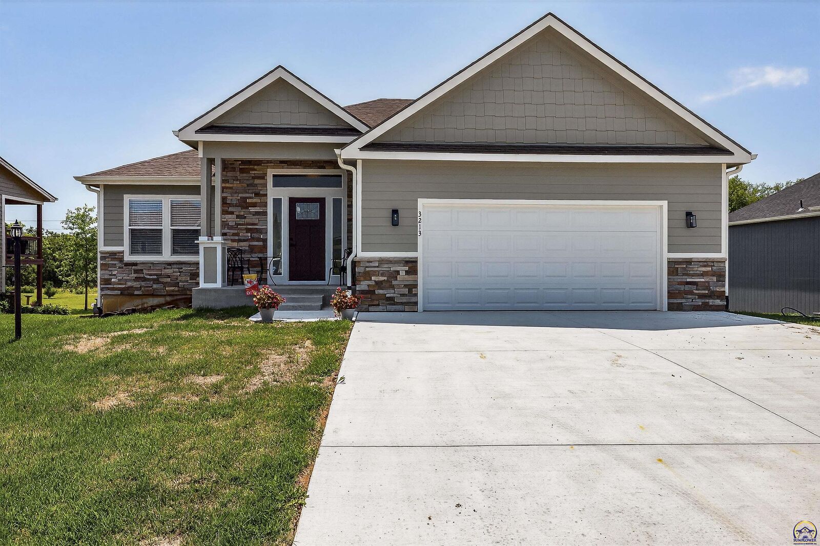 Property Photo:  3213 SE Blazing Star Dr  KS 66609 