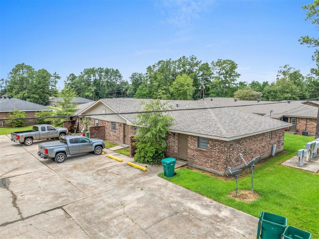 Property Photo:  279 Victoria Drive  LA 70611