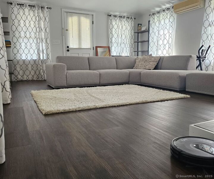 Property Photo:  8 Peak Avenue  CT 06460 
