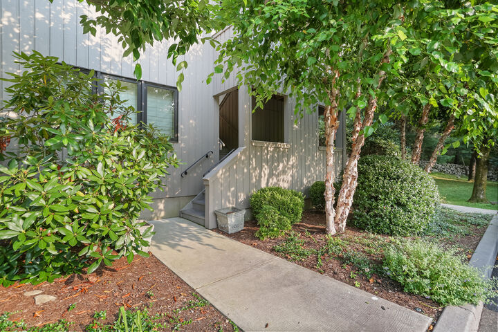 Property Photo: 61 Whitney Glen 61 CT 06880