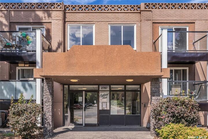 Property Photo:  2707 7th Street E 1  SK S7H 1A7 