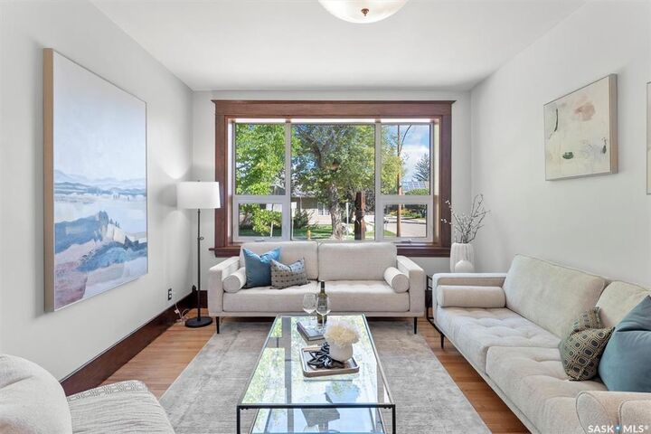 Property Photo:  1040 Aird Street  SK S7N 0T1 