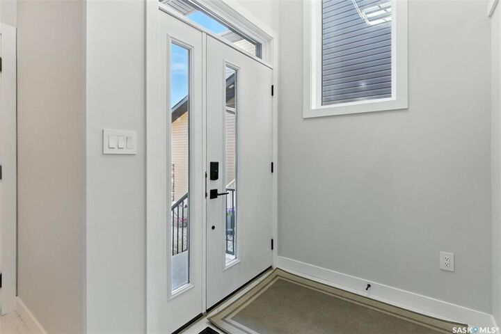 Property Photo: 2543 Rosewood Drive SK S7V 0L8