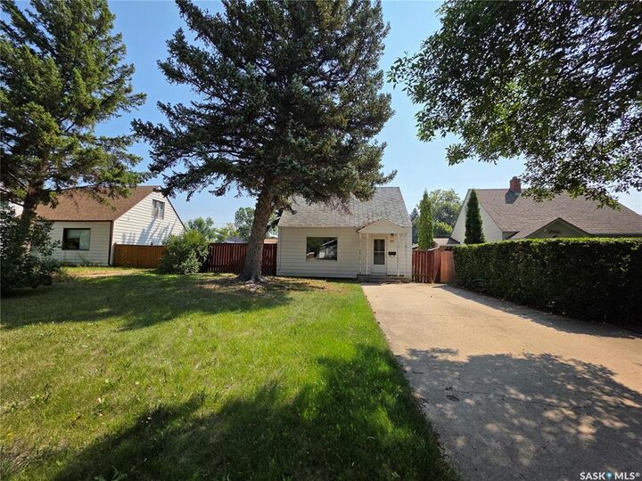 Property Photo:  1075 Monk Avenue  SK S6H 4E3 