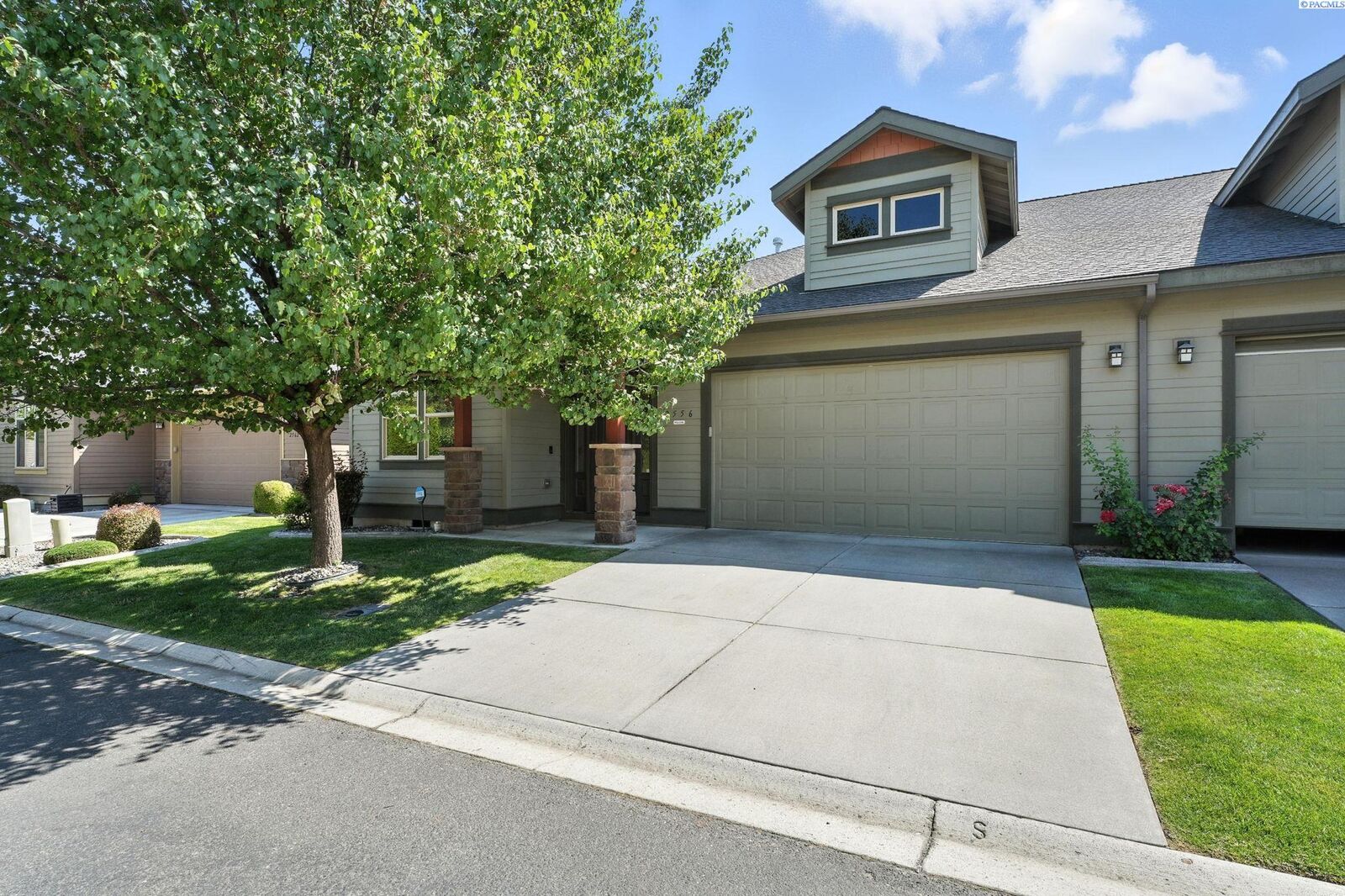 Property Photo: 2556 Magnolia Ct WA 99354