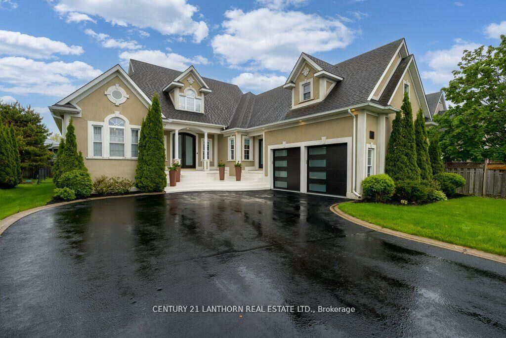 Property Photo: 62 Davey Crescent ON K7N 1X7
