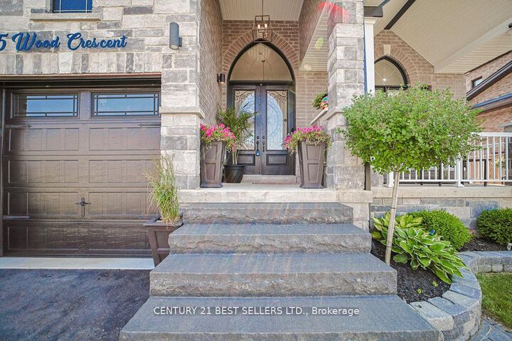 Property Photo: 5 Wood Crescent ON L0M 1B5