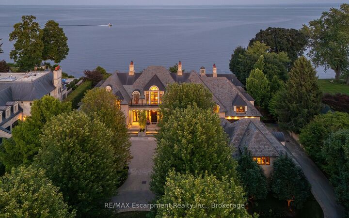 Property Photo:  2054 Lakeshore Road E  ON L6J 1M3 