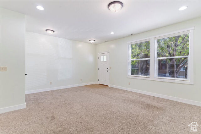 Property Photo:  255 W 2700 N #20 N  UT 84414 
