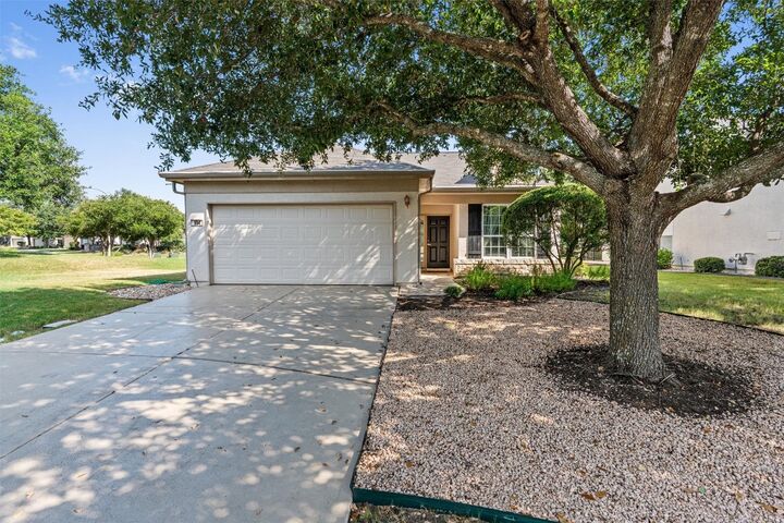 Property Photo: 104 Lovett Cove TX 78633