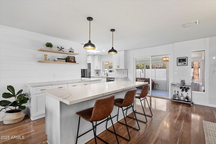Property Photo: 3702 E Sahuaro Drive AZ 85028