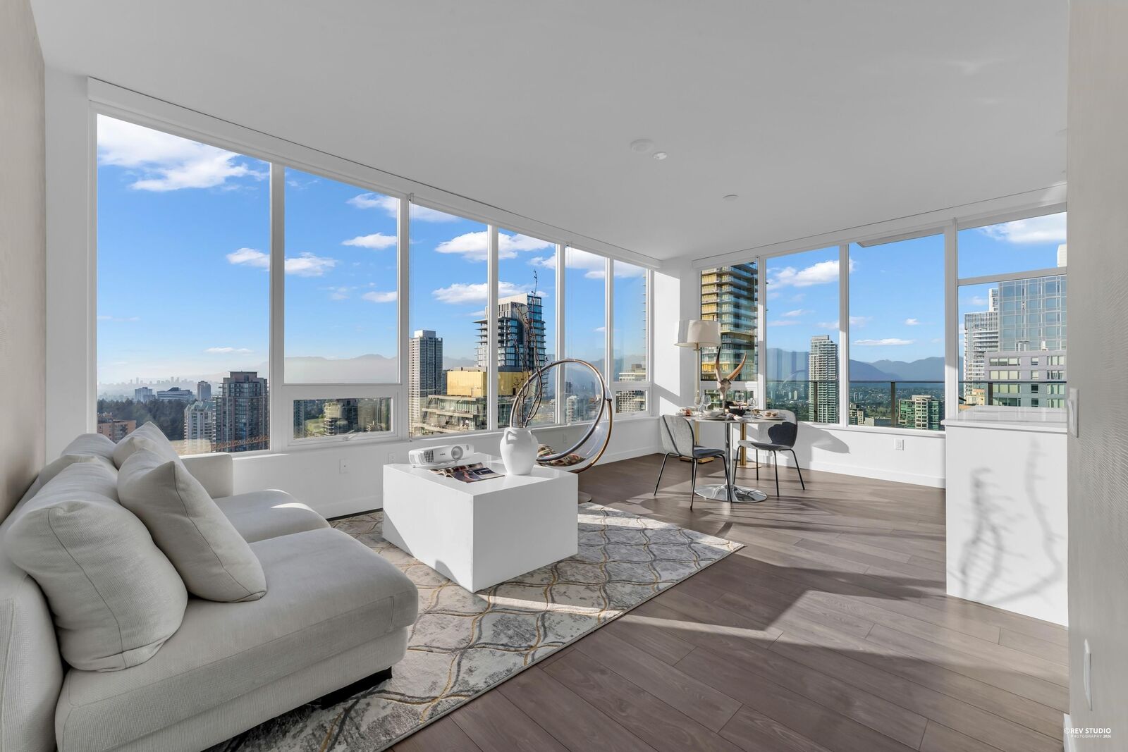 Property Photo: 6463 Silver Avenue 3204 BC V5H 0K4