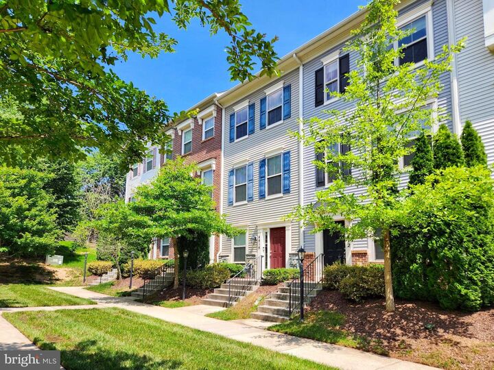 Property Photo:  4412 Potomac Highlands Circle  VA 22172 