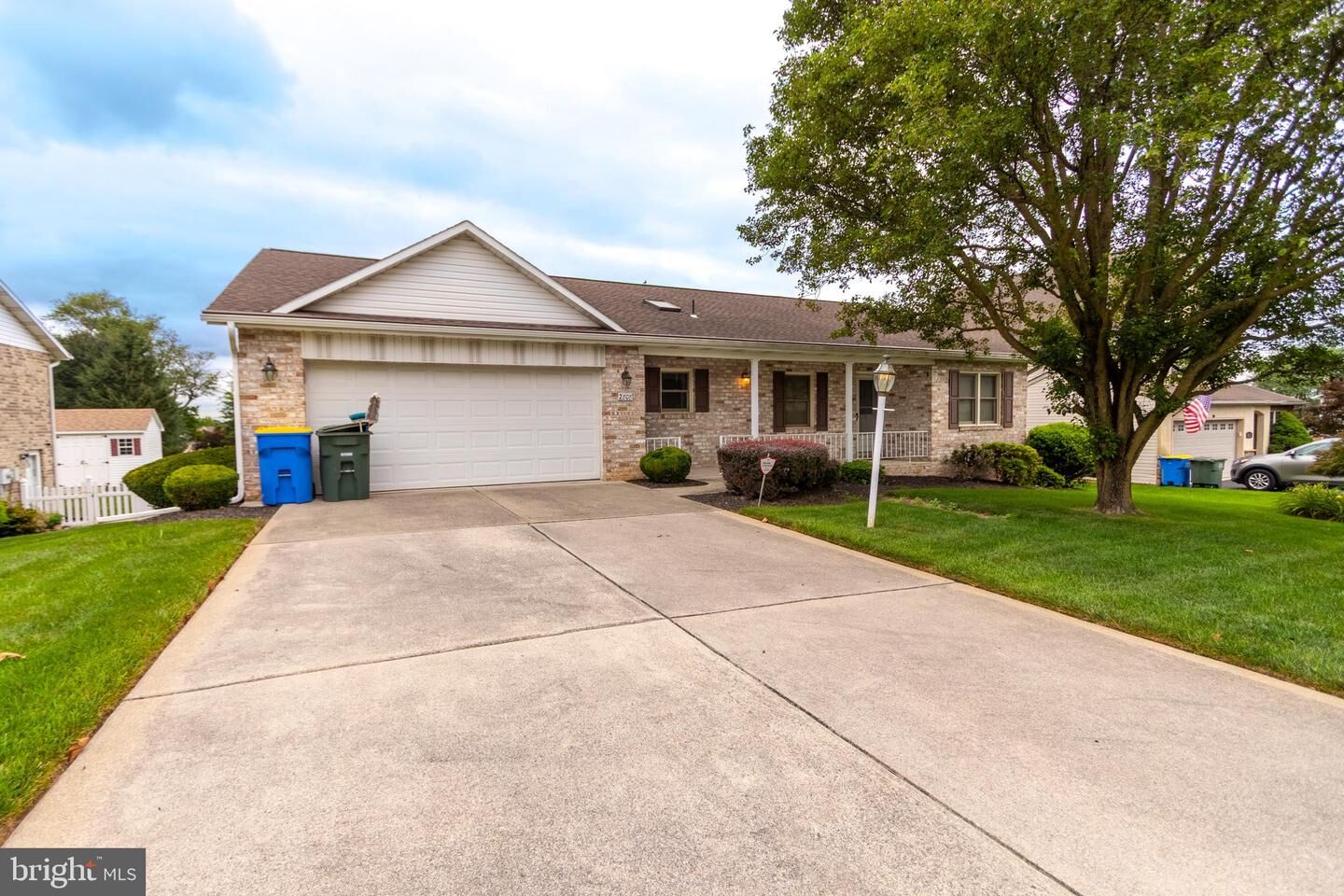 Property Photo: 2808 Candlelight Drive PA 17402