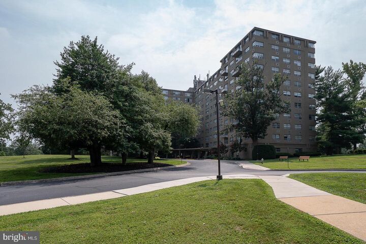 Property Photo:  1030 E Lancaster Avenue 429  PA 19010 