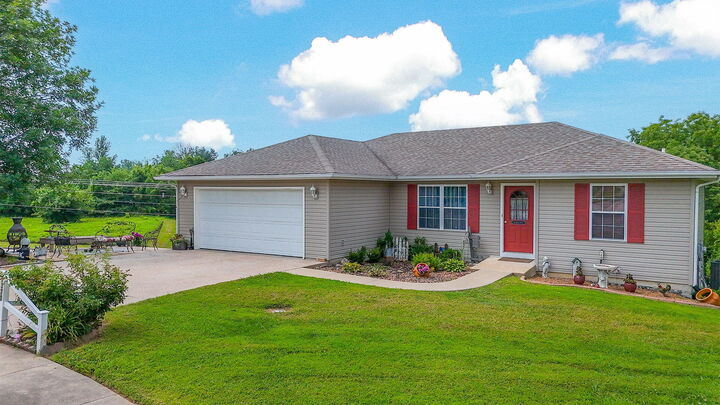 1370 Lyric Ct  Boonville MO 65233 photo