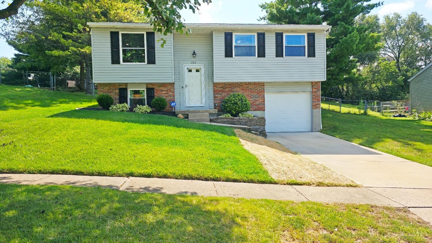 Property Photo:  211 Westbrook Drive  OH 45030 