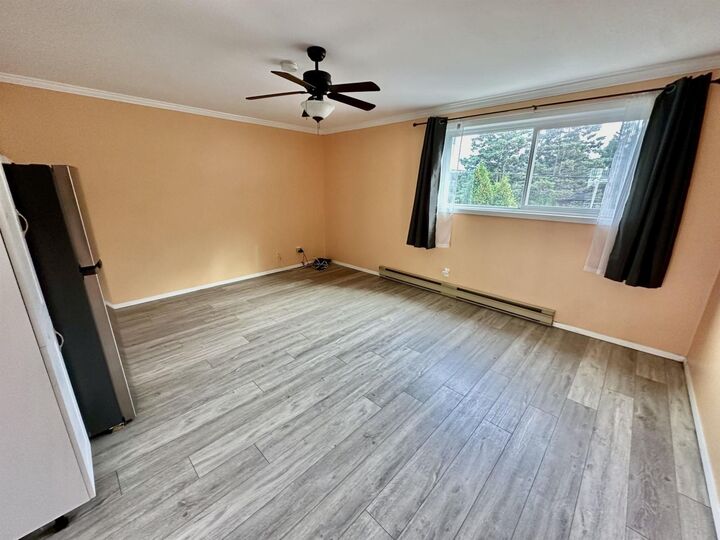 Property Photo: 450 Esplanade Avenue 9 BC V0M 1K0