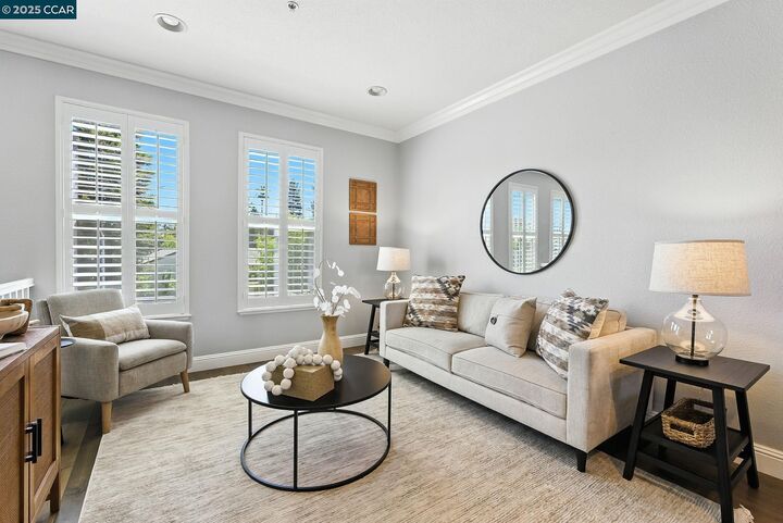Property Photo:  13 Oak Treat Ct  CA 94597 
