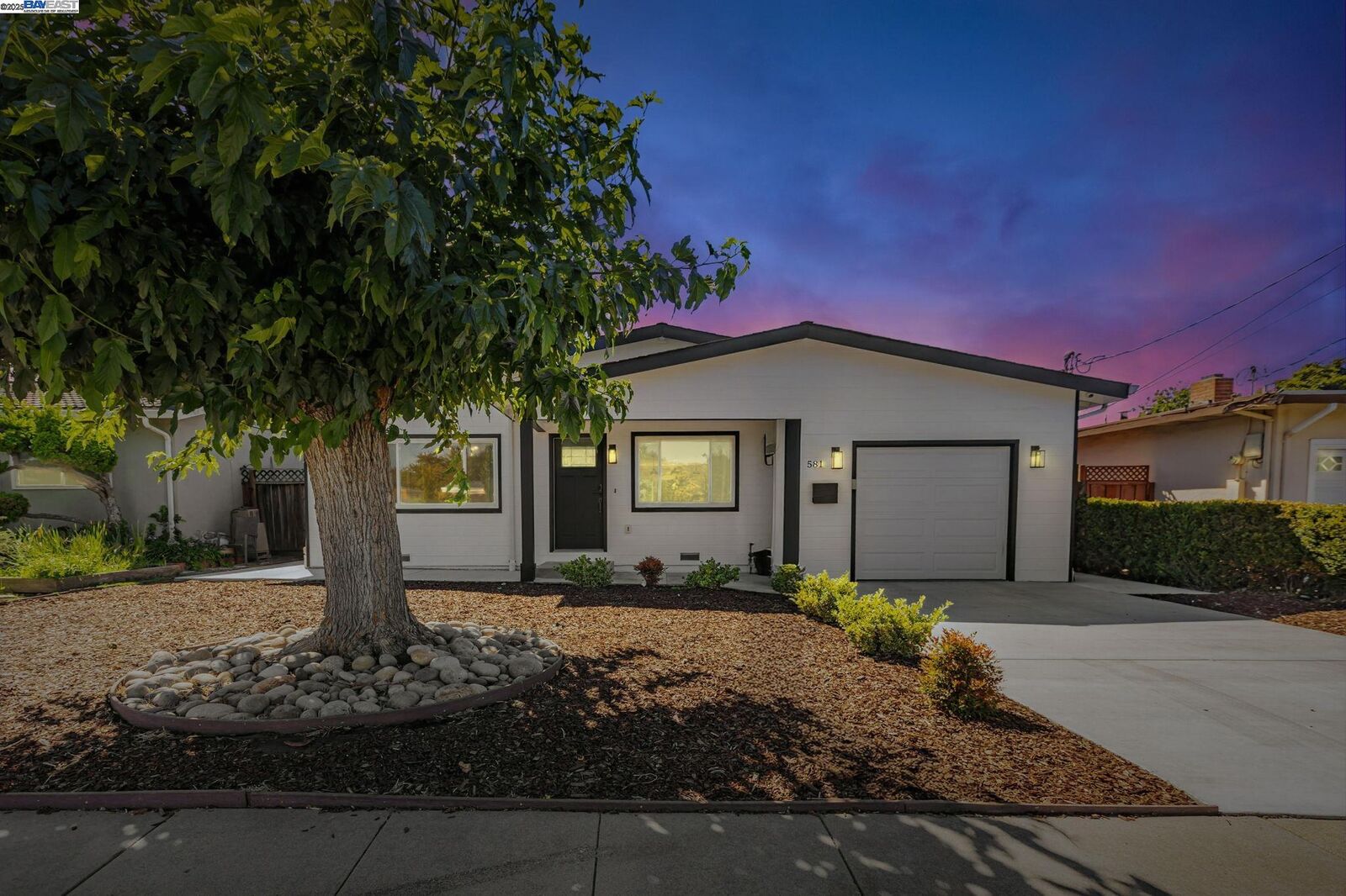 Property Photo: 581 Kirk Ave CA 94085