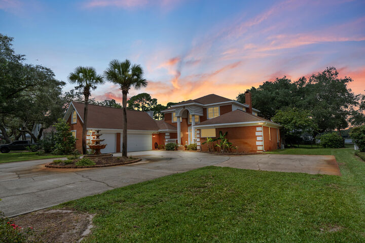 Property Photo:  913 Sara Drive  FL 32579 